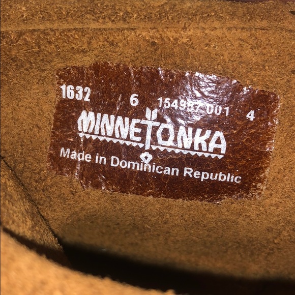 Minnetonka 3-layer fringe boot! - Picture 4 of 7